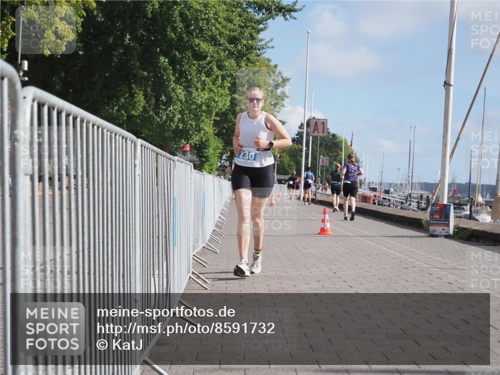 17.08.2025 - KN Förde Triathlon 2025 KatJ http://msf.ph/oto/8591732 17.08.2025 10:19:14 Laufen 230 meine-sportfotos.de