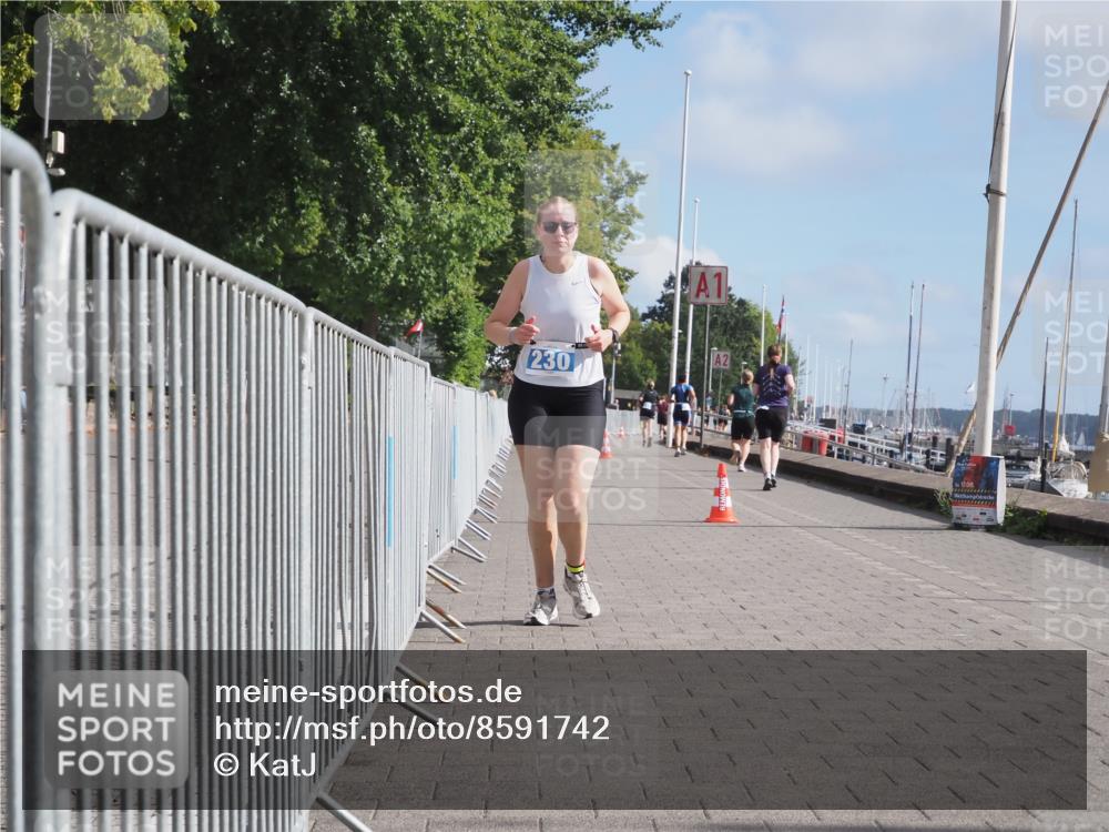 17.08.2025 - KN Förde Triathlon 2025 KatJ http://msf.ph/oto/8591742 17.08.2025 10:19:15 Laufen 230 meine-sportfotos.de