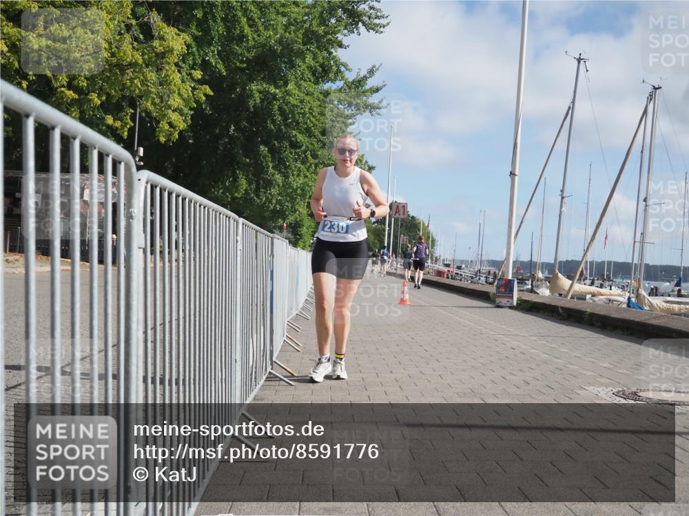 17.08.2025 - KN Förde Triathlon 2025 KatJ http://msf.ph/oto/8591776 17.08.2025 10:19:16 Laufen 230 meine-sportfotos.de