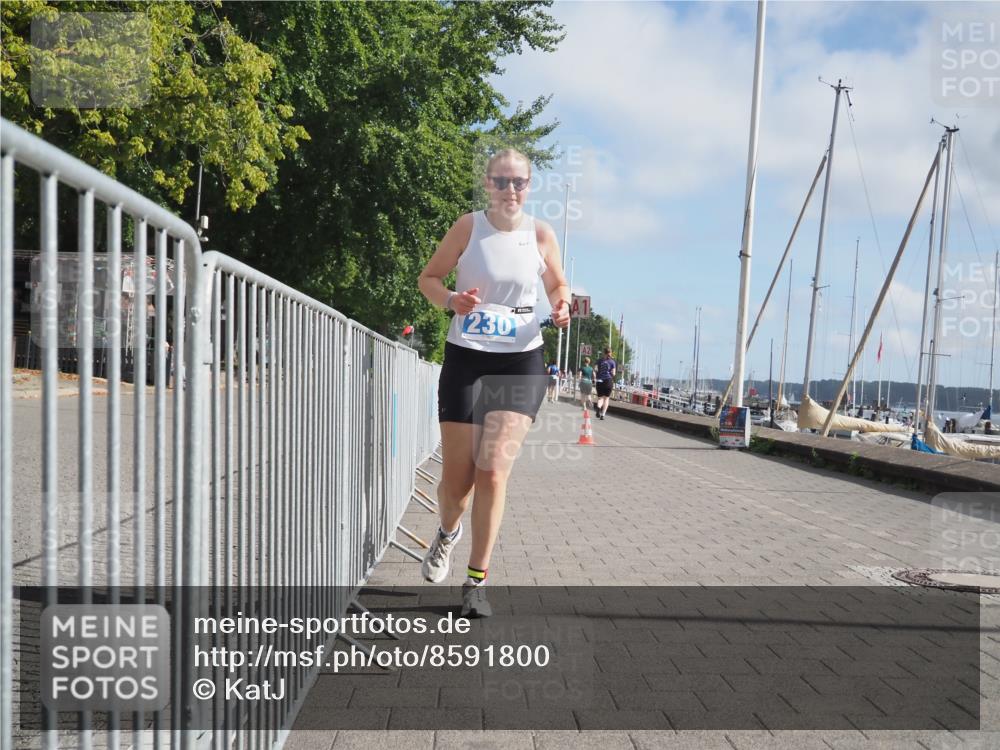 17.08.2025 - KN Förde Triathlon 2025 KatJ http://msf.ph/oto/8591800 17.08.2025 10:19:16 Laufen 230 meine-sportfotos.de