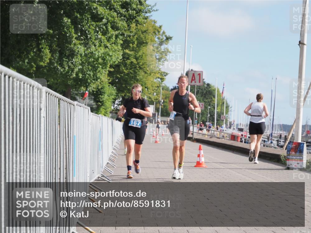 17.08.2025 - KN Förde Triathlon 2025 KatJ http://msf.ph/oto/8591831 17.08.2025 10:19:27 Laufen 167, 189, 212 meine-sportfotos.de