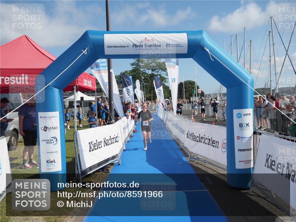 17.08.2025 - KN Förde Triathlon 2025 MichiJ http://msf.ph/oto/8591966 17.08.2025 10:34:29 Laufen 144, 158 meine-sportfotos.de