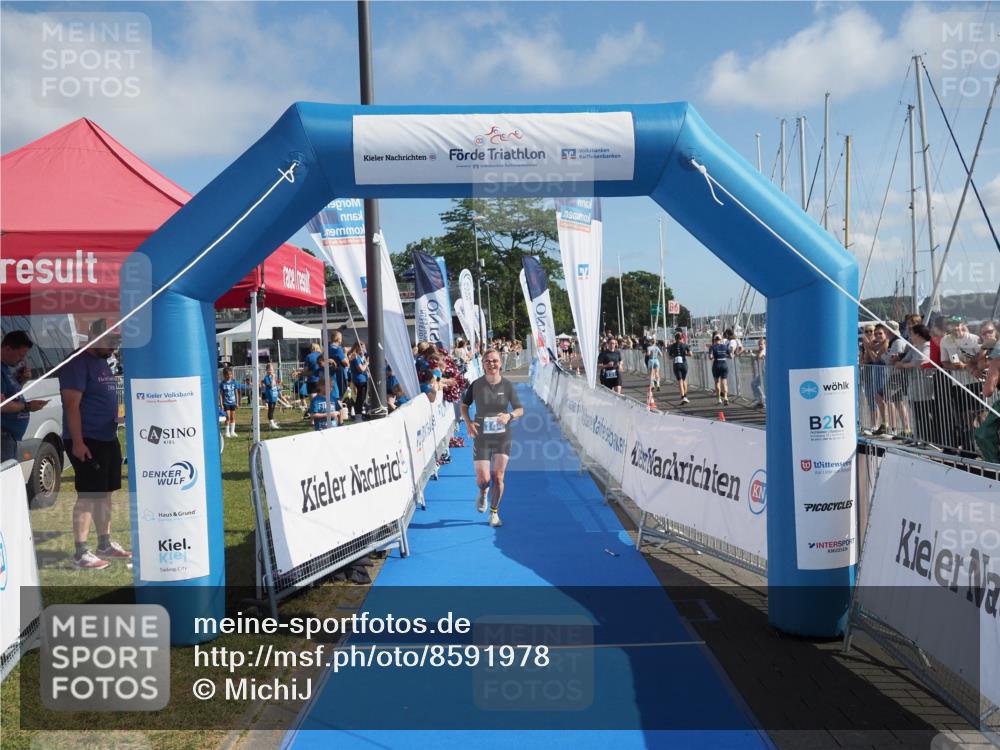 17.08.2025 - KN Förde Triathlon 2025 MichiJ http://msf.ph/oto/8591978 17.08.2025 10:34:30 Laufen 144, 158 meine-sportfotos.de