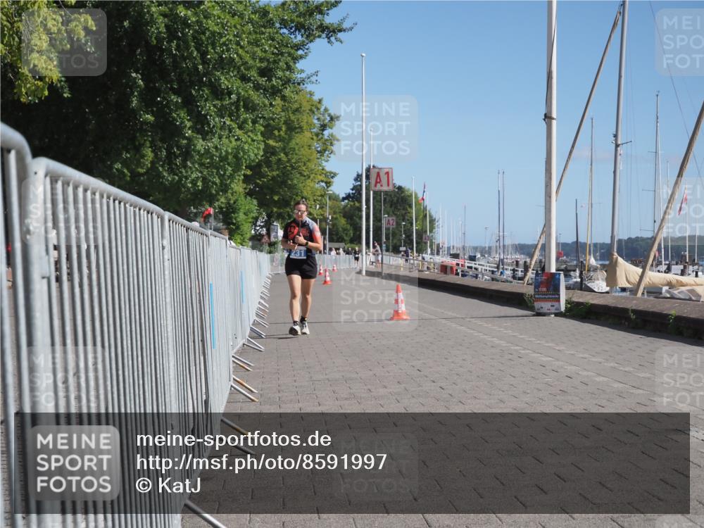 17.08.2025 - KN Förde Triathlon 2025 KatJ http://msf.ph/oto/8591997 17.08.2025 10:58:14 Laufen 231 meine-sportfotos.de