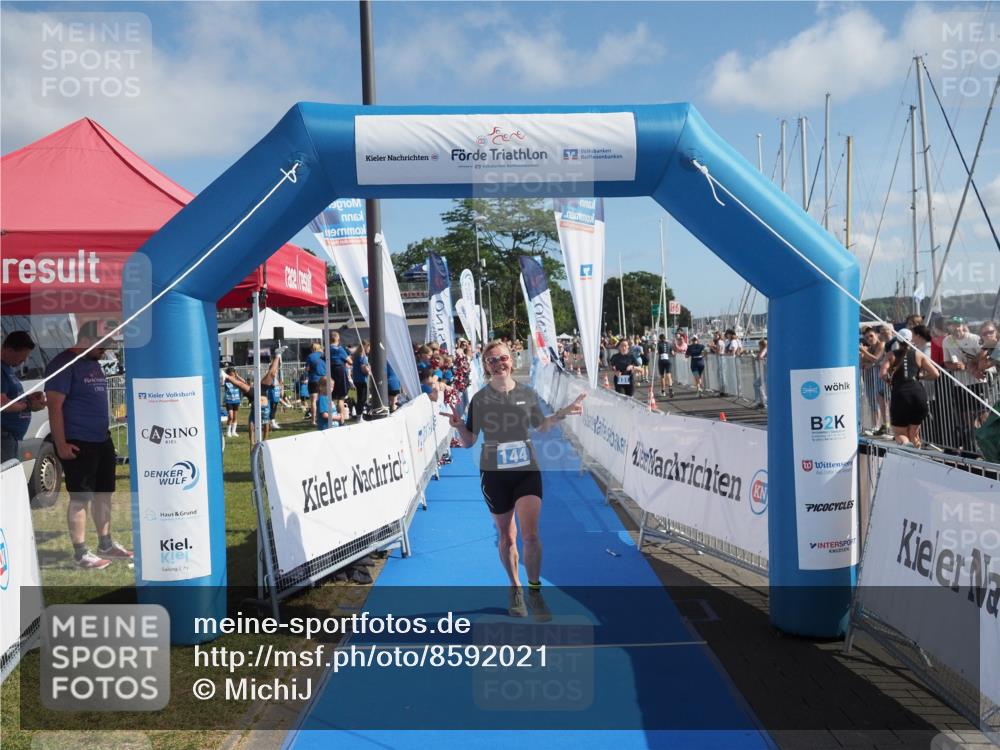 17.08.2025 - KN Förde Triathlon 2025 MichiJ http://msf.ph/oto/8592021 17.08.2025 10:34:31 Laufen 144, 158 meine-sportfotos.de