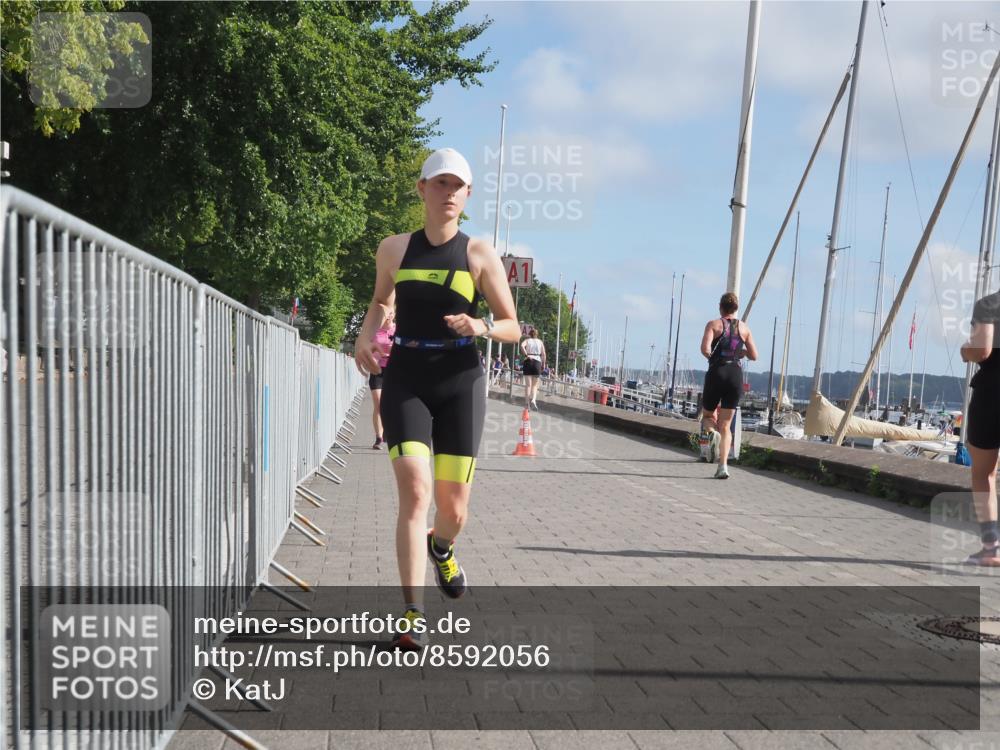 17.08.2025 - KN Förde Triathlon 2025 KatJ http://msf.ph/oto/8592056 17.08.2025 10:19:37 Laufen 205, 212, 243 meine-sportfotos.de