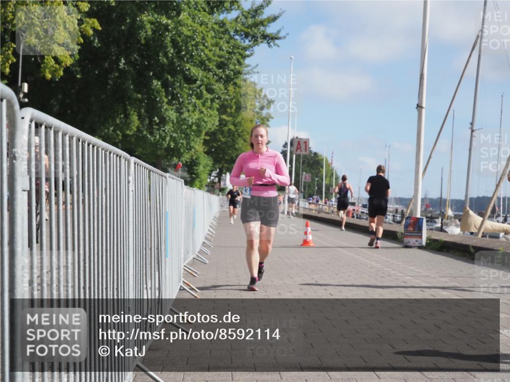17.08.2025 - KN Förde Triathlon 2025 KatJ http://msf.ph/oto/8592114 17.08.2025 10:19:41 Laufen 205, 243 meine-sportfotos.de