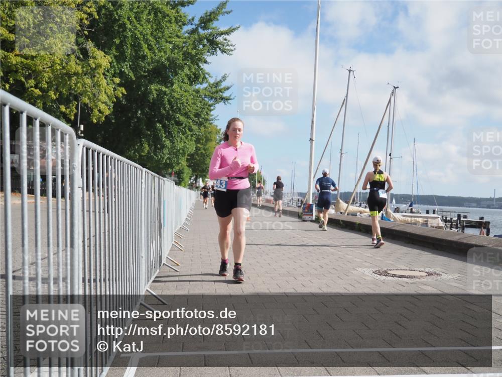 17.08.2025 - KN Förde Triathlon 2025 KatJ http://msf.ph/oto/8592181 17.08.2025 10:19:43 Laufen 228, 243 meine-sportfotos.de