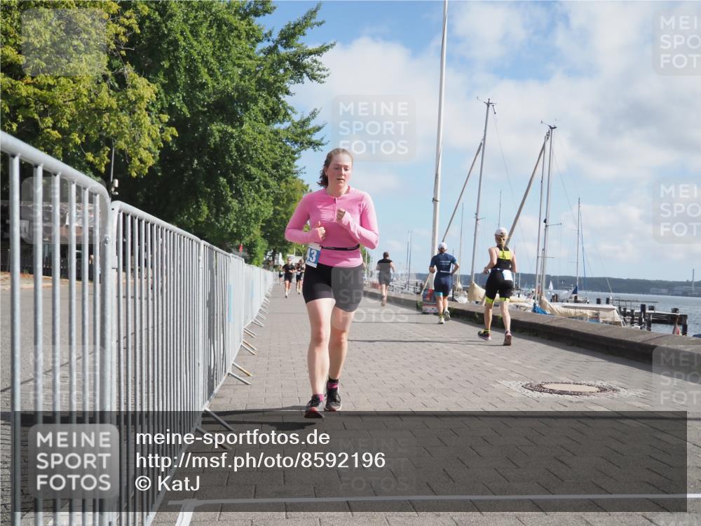 17.08.2025 - KN Förde Triathlon 2025 KatJ http://msf.ph/oto/8592196 17.08.2025 10:19:43 Laufen 228, 243 meine-sportfotos.de