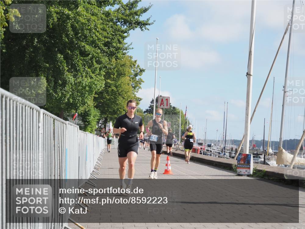 17.08.2025 - KN Förde Triathlon 2025 KatJ http://msf.ph/oto/8592223 17.08.2025 10:19:50 Laufen 198, 201, 228 meine-sportfotos.de