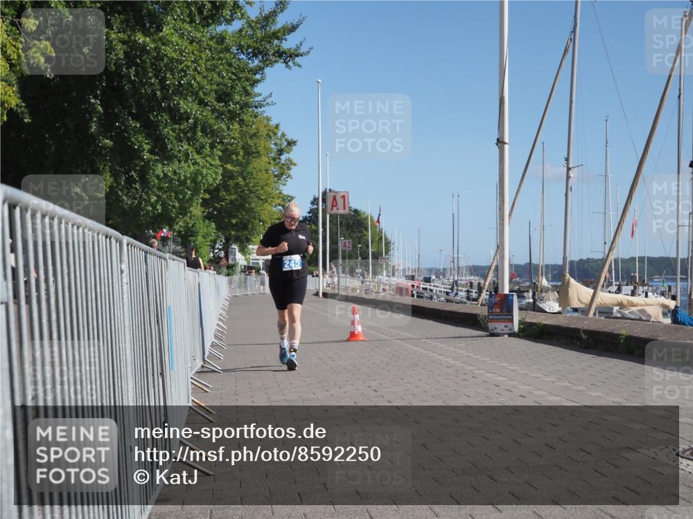 17.08.2025 - KN Förde Triathlon 2025 KatJ http://msf.ph/oto/8592250 17.08.2025 10:59:03 Laufen 245 meine-sportfotos.de