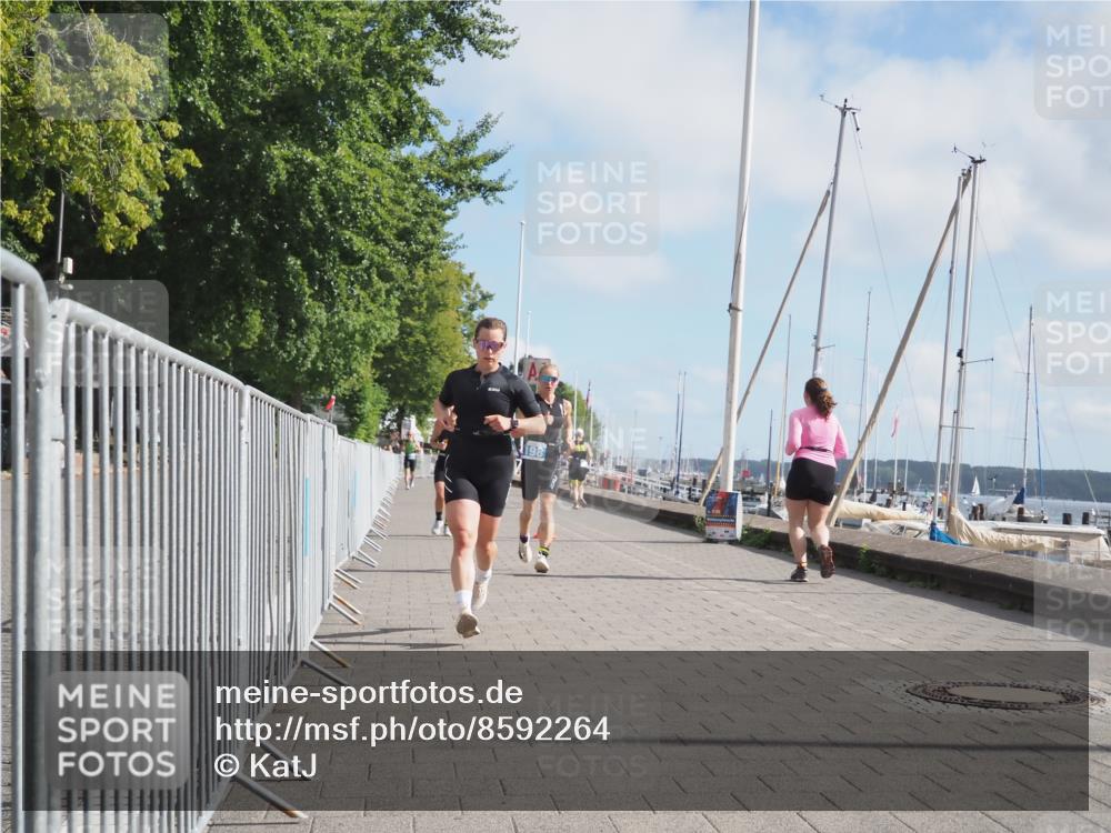 17.08.2025 - KN Förde Triathlon 2025 KatJ http://msf.ph/oto/8592264 17.08.2025 10:19:51 Laufen 198, 201, 228 meine-sportfotos.de