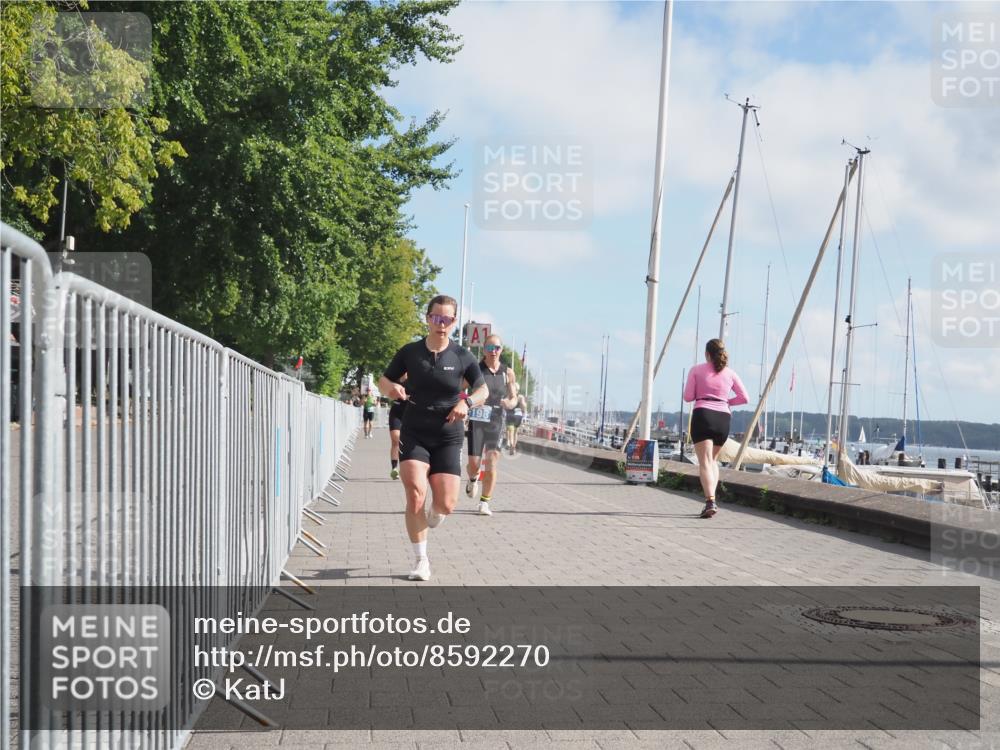 17.08.2025 - KN Förde Triathlon 2025 KatJ http://msf.ph/oto/8592270 17.08.2025 10:19:51 Laufen 198, 201, 228 meine-sportfotos.de