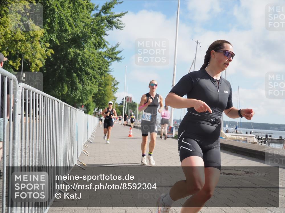 17.08.2025 - KN Förde Triathlon 2025 KatJ http://msf.ph/oto/8592304 17.08.2025 10:19:53 Laufen 198, 201, 228 meine-sportfotos.de