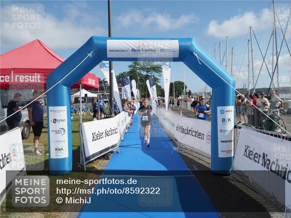 17.08.2025 - KN Förde Triathlon 2025 MichiJ http://msf.ph/oto/8592322 17.08.2025 10:35:08 Laufen 241 meine-sportfotos.de