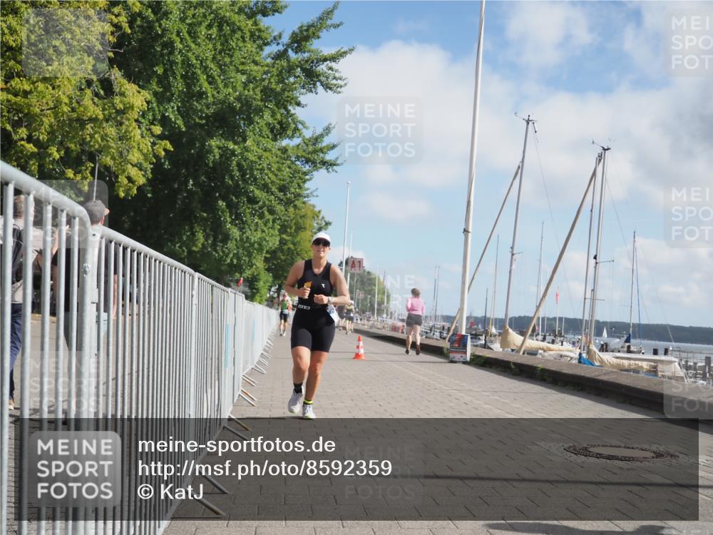 17.08.2025 - KN Förde Triathlon 2025 KatJ http://msf.ph/oto/8592359 17.08.2025 10:19:55 Laufen 198, 201, 228 meine-sportfotos.de