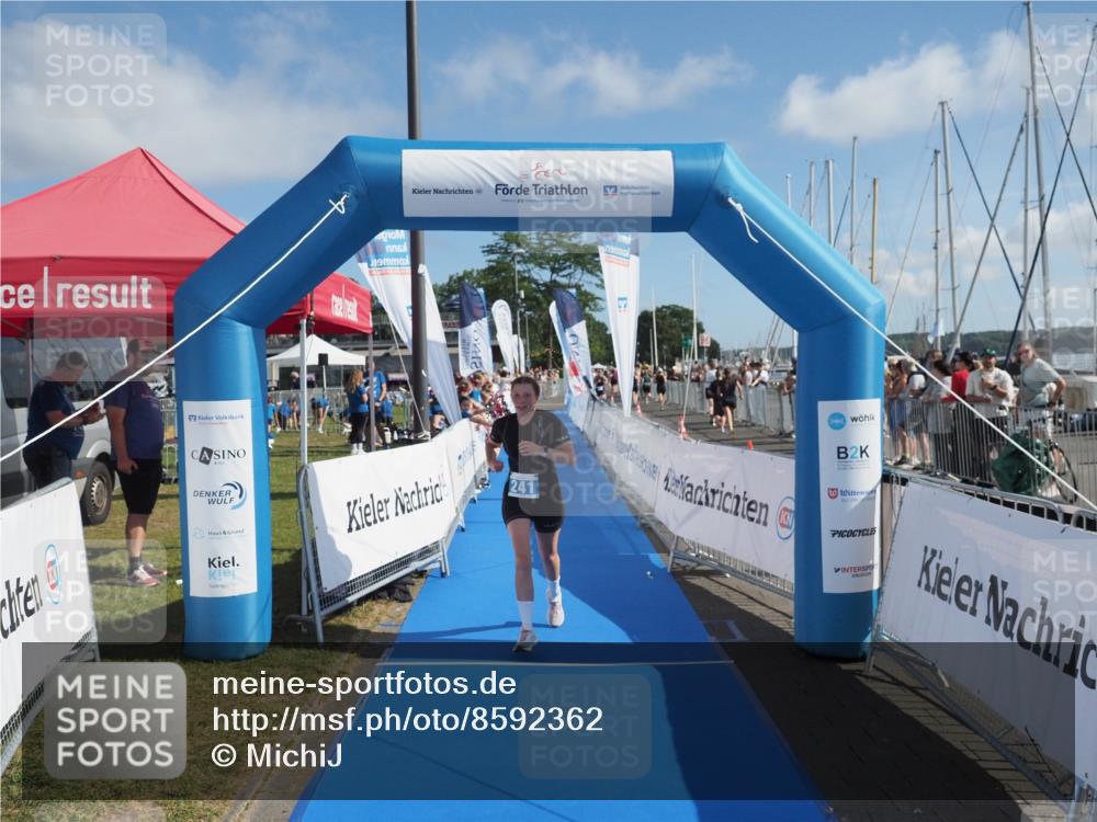 17.08.2025 - KN Förde Triathlon 2025 MichiJ http://msf.ph/oto/8592362 17.08.2025 10:35:09 Laufen 241 meine-sportfotos.de