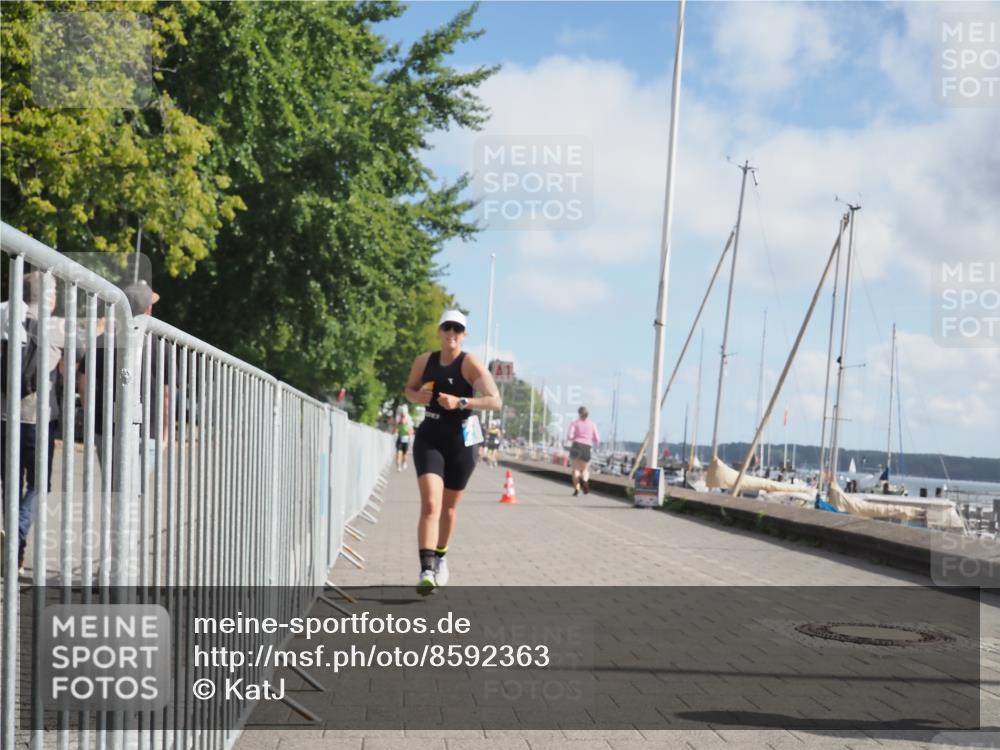 17.08.2025 - KN Förde Triathlon 2025 KatJ http://msf.ph/oto/8592363 17.08.2025 10:19:55 Laufen 198, 201, 228 meine-sportfotos.de