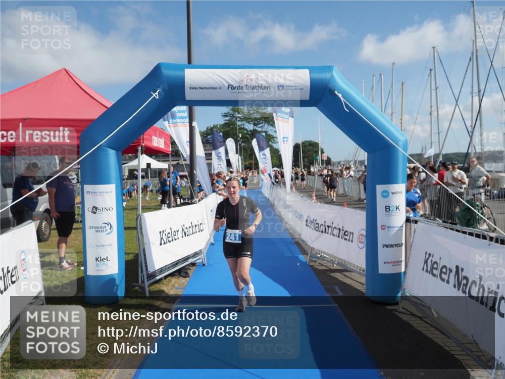 17.08.2025 - KN Förde Triathlon 2025 MichiJ http://msf.ph/oto/8592370 17.08.2025 10:35:10 Laufen 241 meine-sportfotos.de