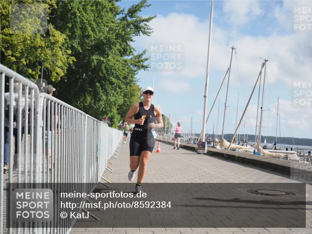 17.08.2025 - KN Förde Triathlon 2025 KatJ http://msf.ph/oto/8592384 17.08.2025 10:19:56 Laufen 198, 201 meine-sportfotos.de