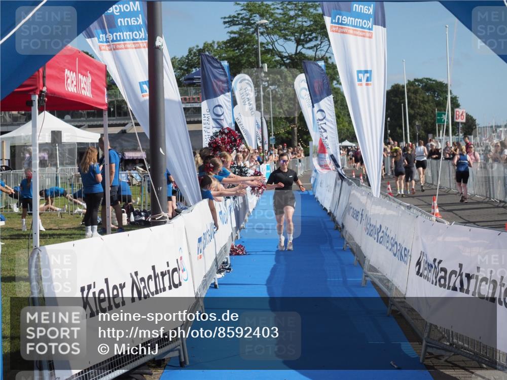 17.08.2025 - KN Förde Triathlon 2025 MichiJ http://msf.ph/oto/8592403 17.08.2025 10:35:14 Laufen 228, 241 meine-sportfotos.de