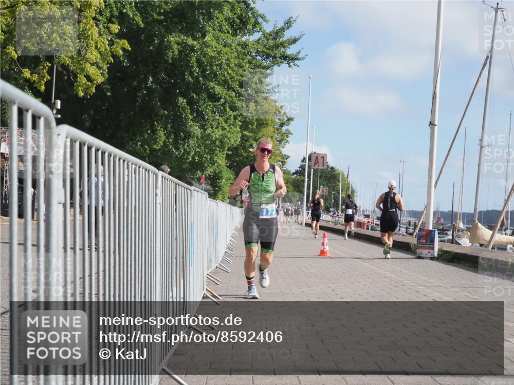 17.08.2025 - KN Förde Triathlon 2025 KatJ http://msf.ph/oto/8592406 17.08.2025 10:20:05 Laufen 177 meine-sportfotos.de