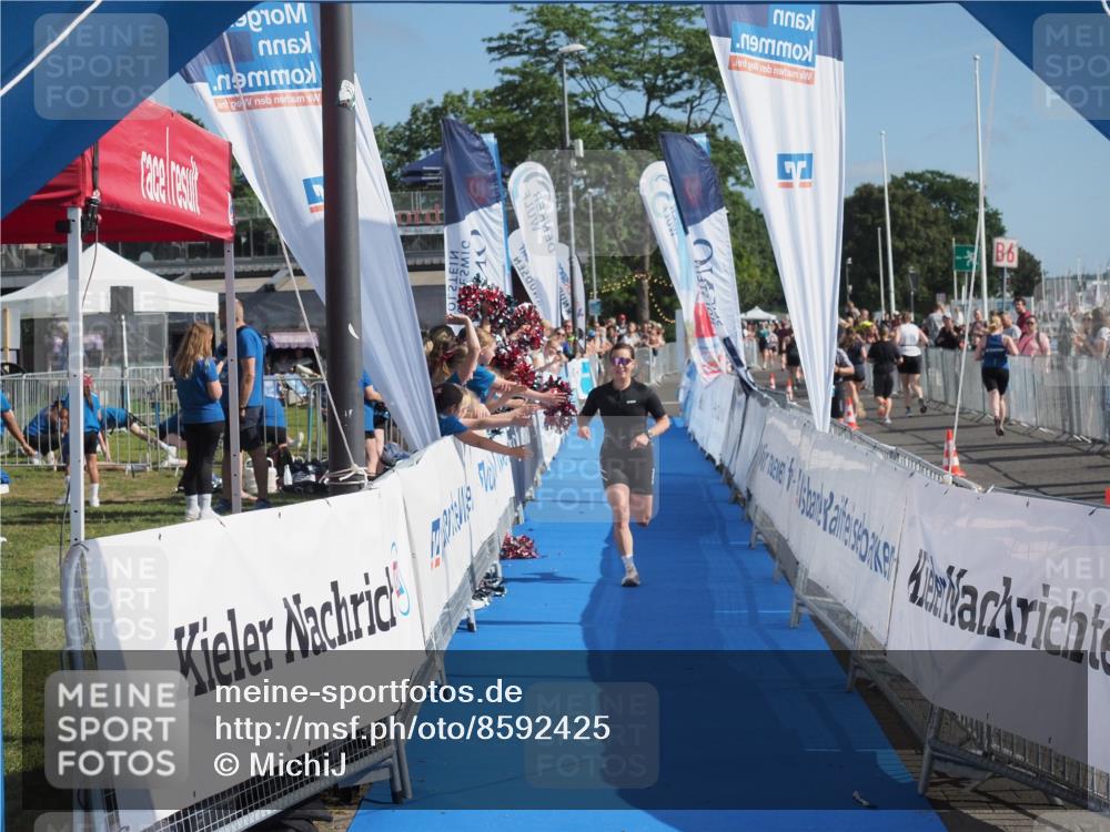 17.08.2025 - KN Förde Triathlon 2025 MichiJ http://msf.ph/oto/8592425 17.08.2025 10:35:14 Laufen 228, 241 meine-sportfotos.de
