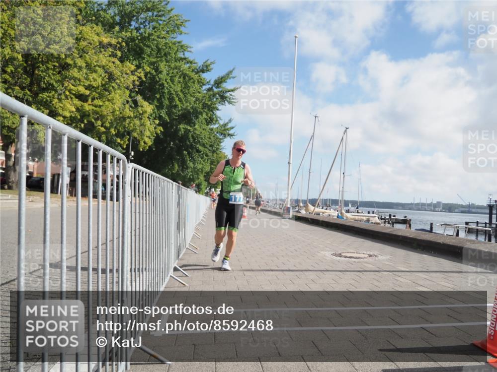 17.08.2025 - KN Förde Triathlon 2025 KatJ http://msf.ph/oto/8592468 17.08.2025 10:20:07 Laufen 177 meine-sportfotos.de