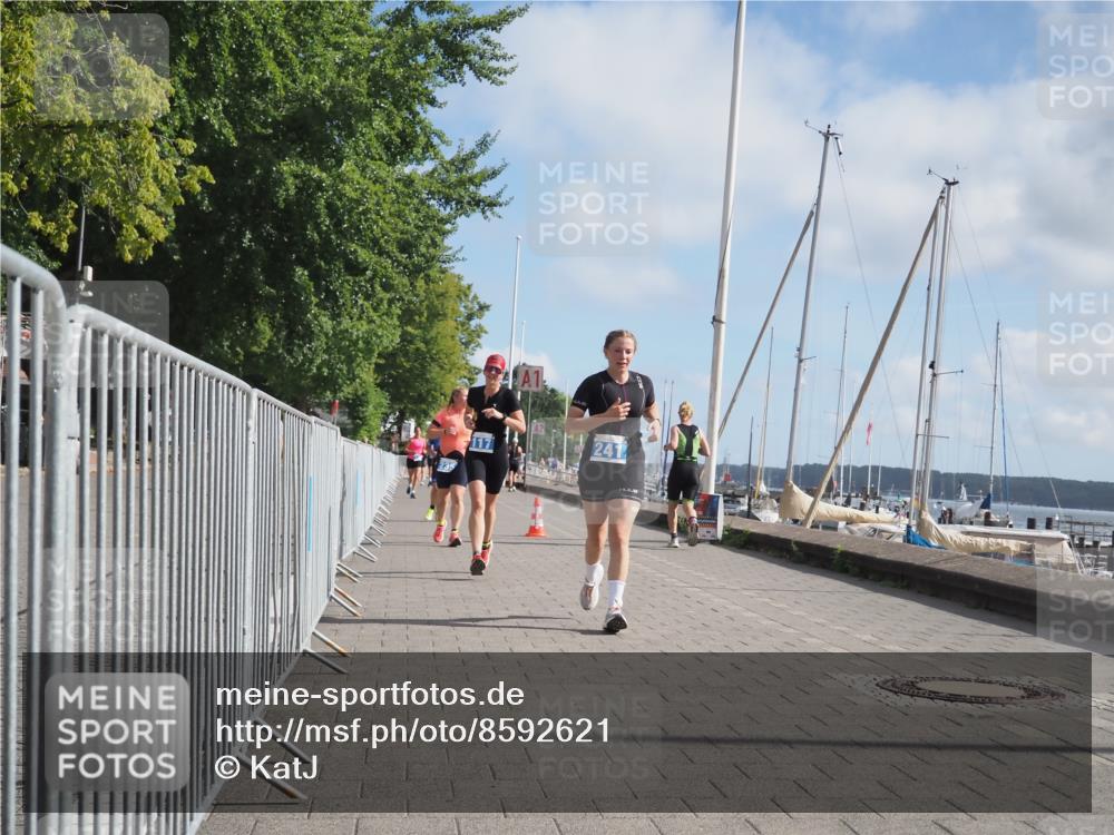 17.08.2025 - KN Förde Triathlon 2025 KatJ http://msf.ph/oto/8592621 17.08.2025 10:20:16 Laufen 110, 117, 235, 241 meine-sportfotos.de