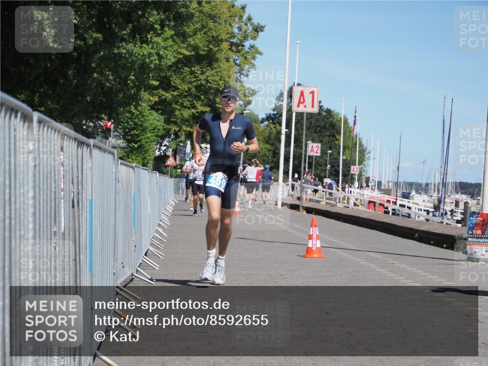 17.08.2025 - KN Förde Triathlon 2025 KatJ http://msf.ph/oto/8592655 17.08.2025 13:38:28 Laufen 416, 459 meine-sportfotos.de