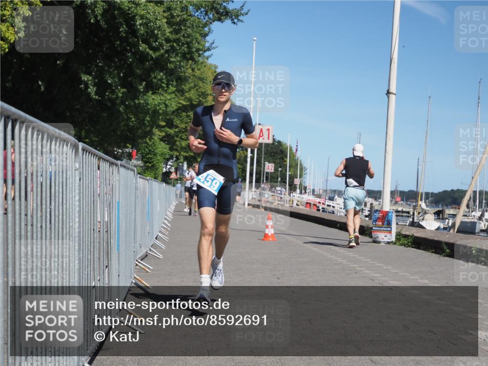 17.08.2025 - KN Förde Triathlon 2025 KatJ http://msf.ph/oto/8592691 17.08.2025 13:38:29 Laufen 419, 459 meine-sportfotos.de