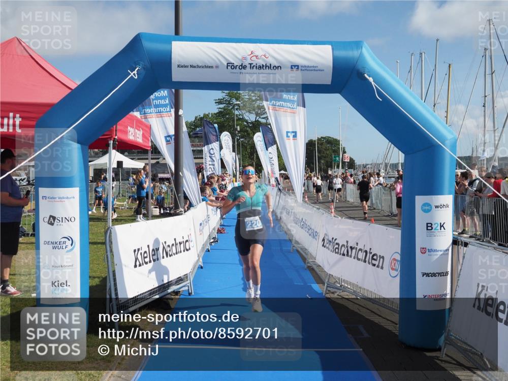 17.08.2025 - KN Förde Triathlon 2025 MichiJ http://msf.ph/oto/8592701 17.08.2025 10:35:34 Laufen 220, 224 meine-sportfotos.de