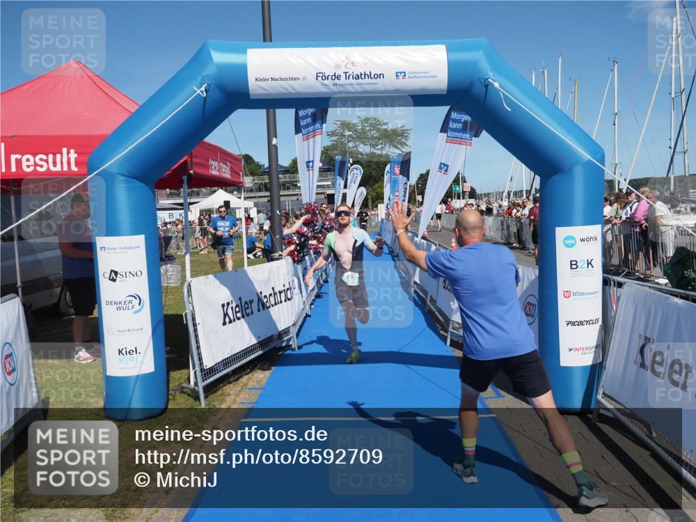 17.08.2025 - KN Förde Triathlon 2025 MichiJ http://msf.ph/oto/8592709 17.08.2025 13:52:39 Laufen 450, 458 meine-sportfotos.de