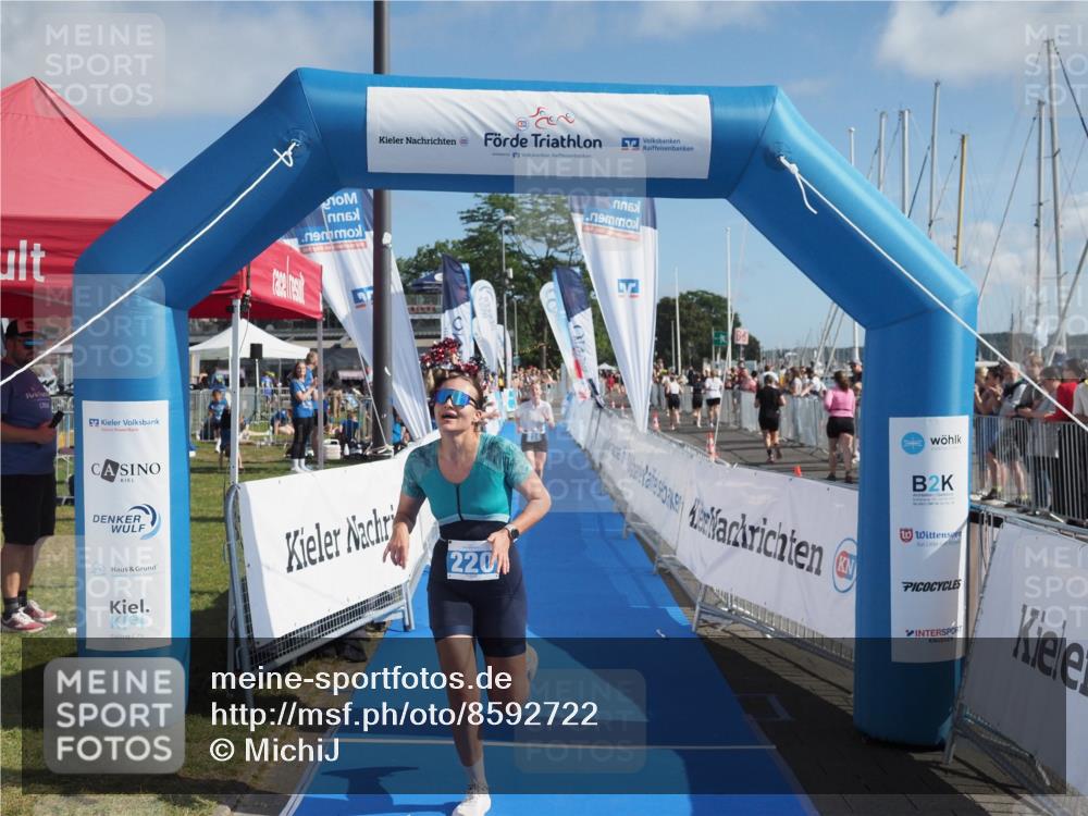 17.08.2025 - KN Förde Triathlon 2025 MichiJ http://msf.ph/oto/8592722 17.08.2025 10:35:35 Laufen 220, 224 meine-sportfotos.de