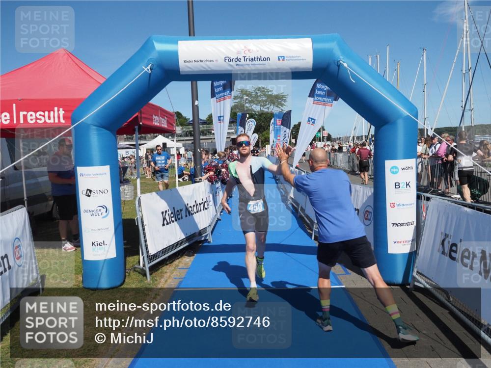 17.08.2025 - KN Förde Triathlon 2025 MichiJ http://msf.ph/oto/8592746 17.08.2025 13:52:40 Laufen 450, 458 meine-sportfotos.de