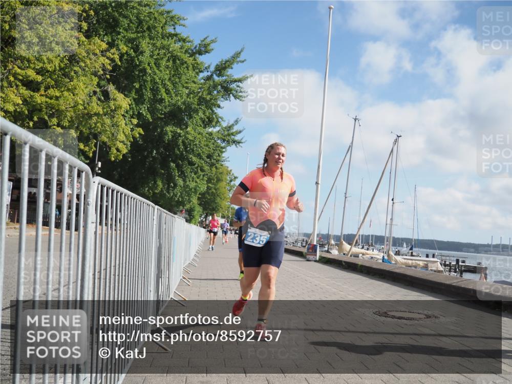 17.08.2025 - KN Förde Triathlon 2025 KatJ http://msf.ph/oto/8592757 17.08.2025 10:20:21 Laufen 110, 117, 135, 235 meine-sportfotos.de