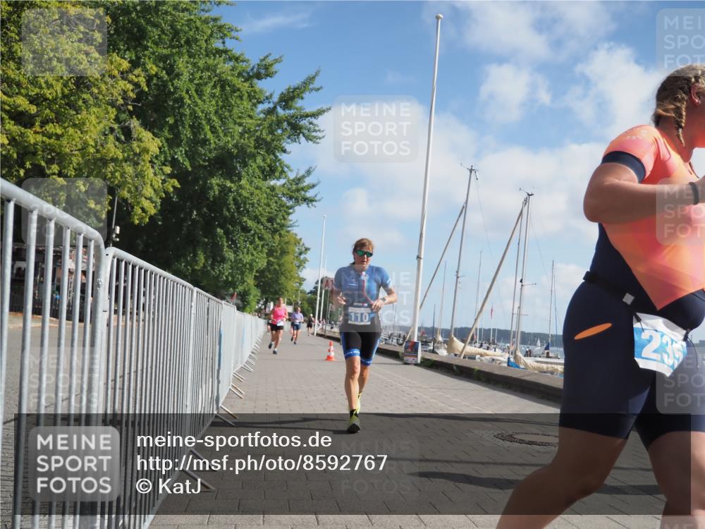 17.08.2025 - KN Förde Triathlon 2025 KatJ http://msf.ph/oto/8592767 17.08.2025 10:20:22 Laufen 110, 135, 235 meine-sportfotos.de