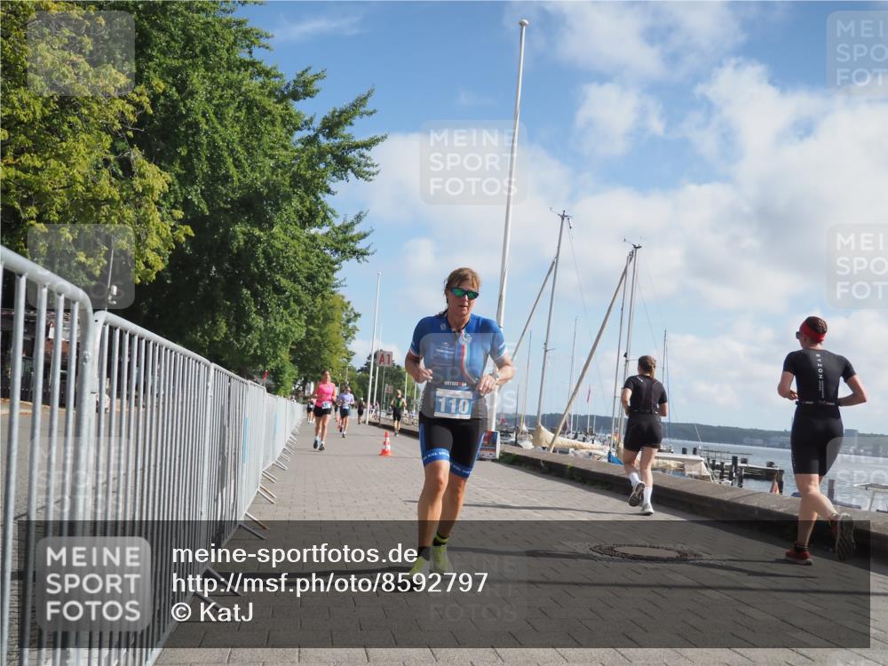 17.08.2025 - KN Förde Triathlon 2025 KatJ http://msf.ph/oto/8592797 17.08.2025 10:20:23 Laufen 110, 135, 192, 235 meine-sportfotos.de