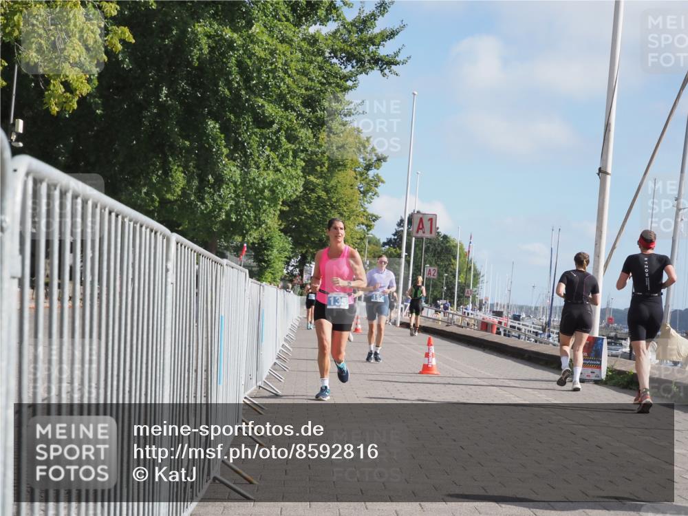 17.08.2025 - KN Förde Triathlon 2025 KatJ http://msf.ph/oto/8592816 17.08.2025 10:20:25 Laufen 106, 110, 135, 192 meine-sportfotos.de