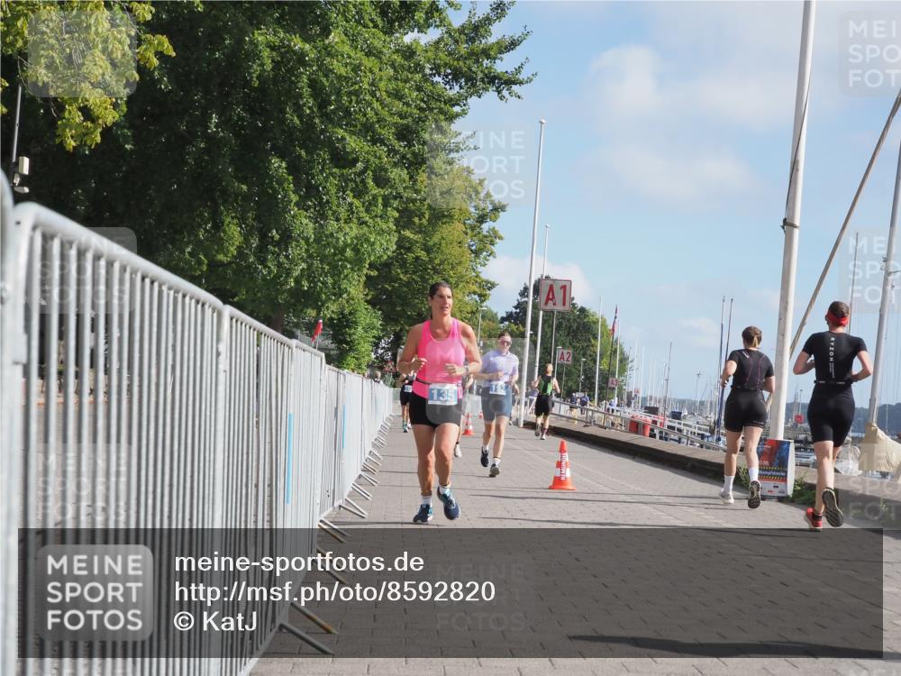 17.08.2025 - KN Förde Triathlon 2025 KatJ http://msf.ph/oto/8592820 17.08.2025 10:20:26 Laufen 106, 110, 135, 192 meine-sportfotos.de