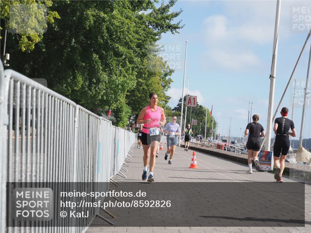 17.08.2025 - KN Förde Triathlon 2025 KatJ http://msf.ph/oto/8592826 17.08.2025 10:20:26 Laufen 106, 110, 135, 192 meine-sportfotos.de