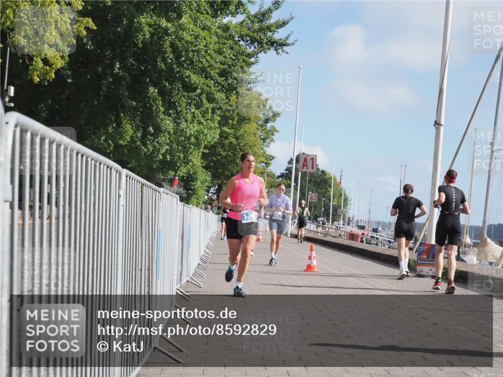 17.08.2025 - KN Förde Triathlon 2025 KatJ http://msf.ph/oto/8592829 17.08.2025 10:20:26 Laufen 106, 110, 135, 192 meine-sportfotos.de