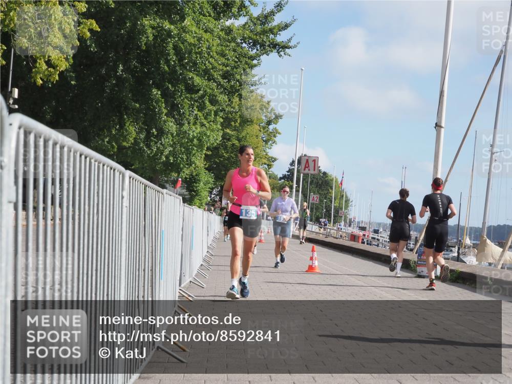 17.08.2025 - KN Förde Triathlon 2025 KatJ http://msf.ph/oto/8592841 17.08.2025 10:20:26 Laufen 106, 110, 135, 192 meine-sportfotos.de