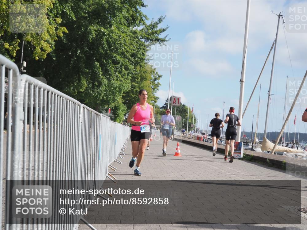 17.08.2025 - KN Förde Triathlon 2025 KatJ http://msf.ph/oto/8592858 17.08.2025 10:20:27 Laufen 106, 135, 192 meine-sportfotos.de