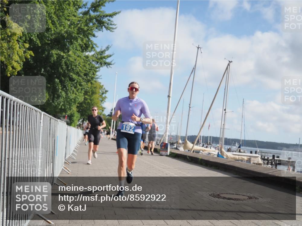 17.08.2025 - KN Förde Triathlon 2025 KatJ http://msf.ph/oto/8592922 17.08.2025 10:20:31 Laufen 106, 135, 185, 192 meine-sportfotos.de