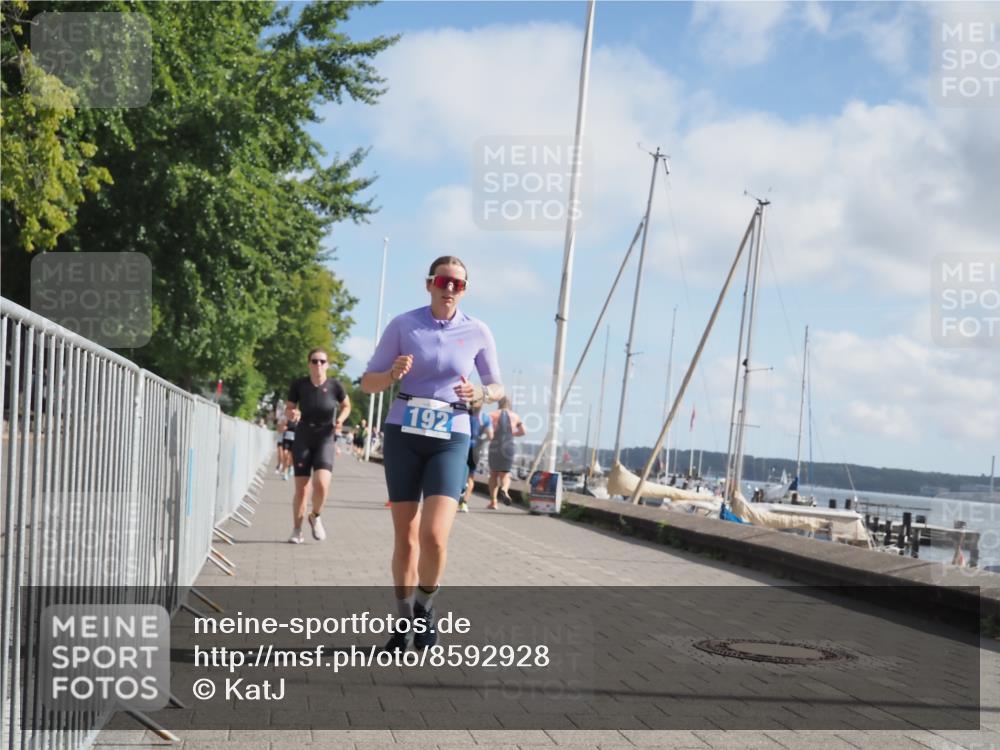 17.08.2025 - KN Förde Triathlon 2025 KatJ http://msf.ph/oto/8592928 17.08.2025 10:20:31 Laufen 106, 135, 185, 192 meine-sportfotos.de