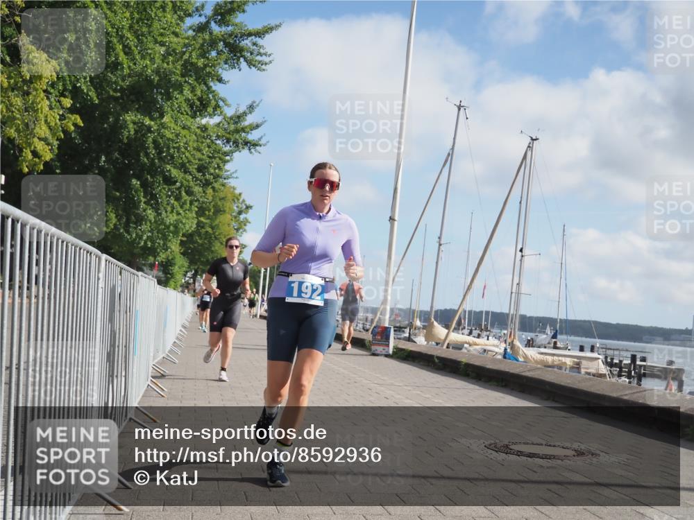 17.08.2025 - KN Förde Triathlon 2025 KatJ http://msf.ph/oto/8592936 17.08.2025 10:20:31 Laufen 106, 135, 185, 192 meine-sportfotos.de