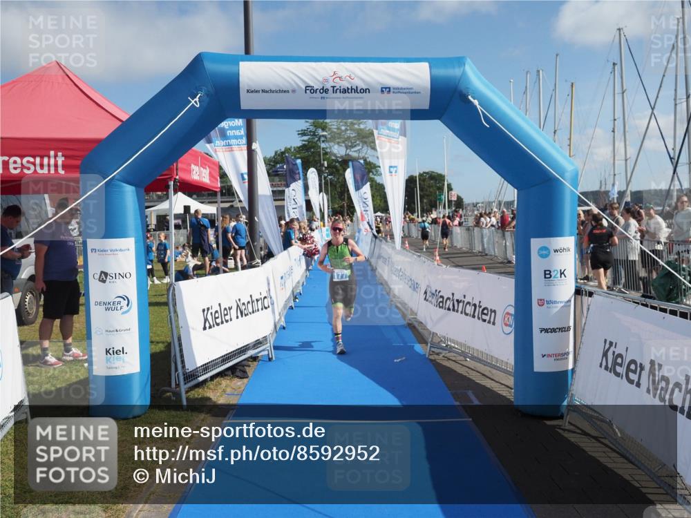 17.08.2025 - KN Förde Triathlon 2025 MichiJ http://msf.ph/oto/8592952 17.08.2025 10:36:11 Laufen 177 meine-sportfotos.de
