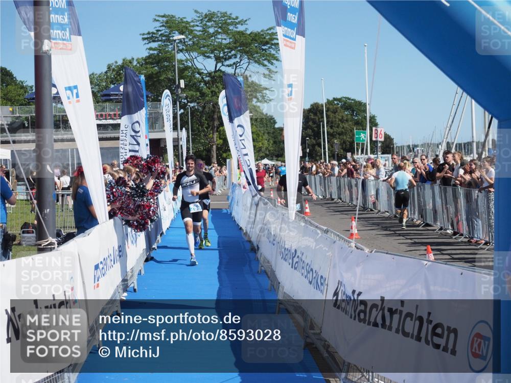 17.08.2025 - KN Förde Triathlon 2025 MichiJ http://msf.ph/oto/8593028 17.08.2025 12:00:12 Laufen 267, 269 meine-sportfotos.de