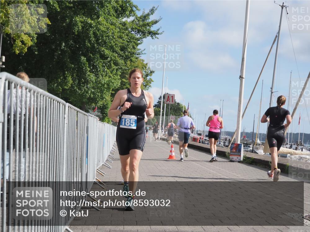 17.08.2025 - KN Förde Triathlon 2025 KatJ http://msf.ph/oto/8593032 17.08.2025 10:20:39 Laufen 139, 157, 185 meine-sportfotos.de